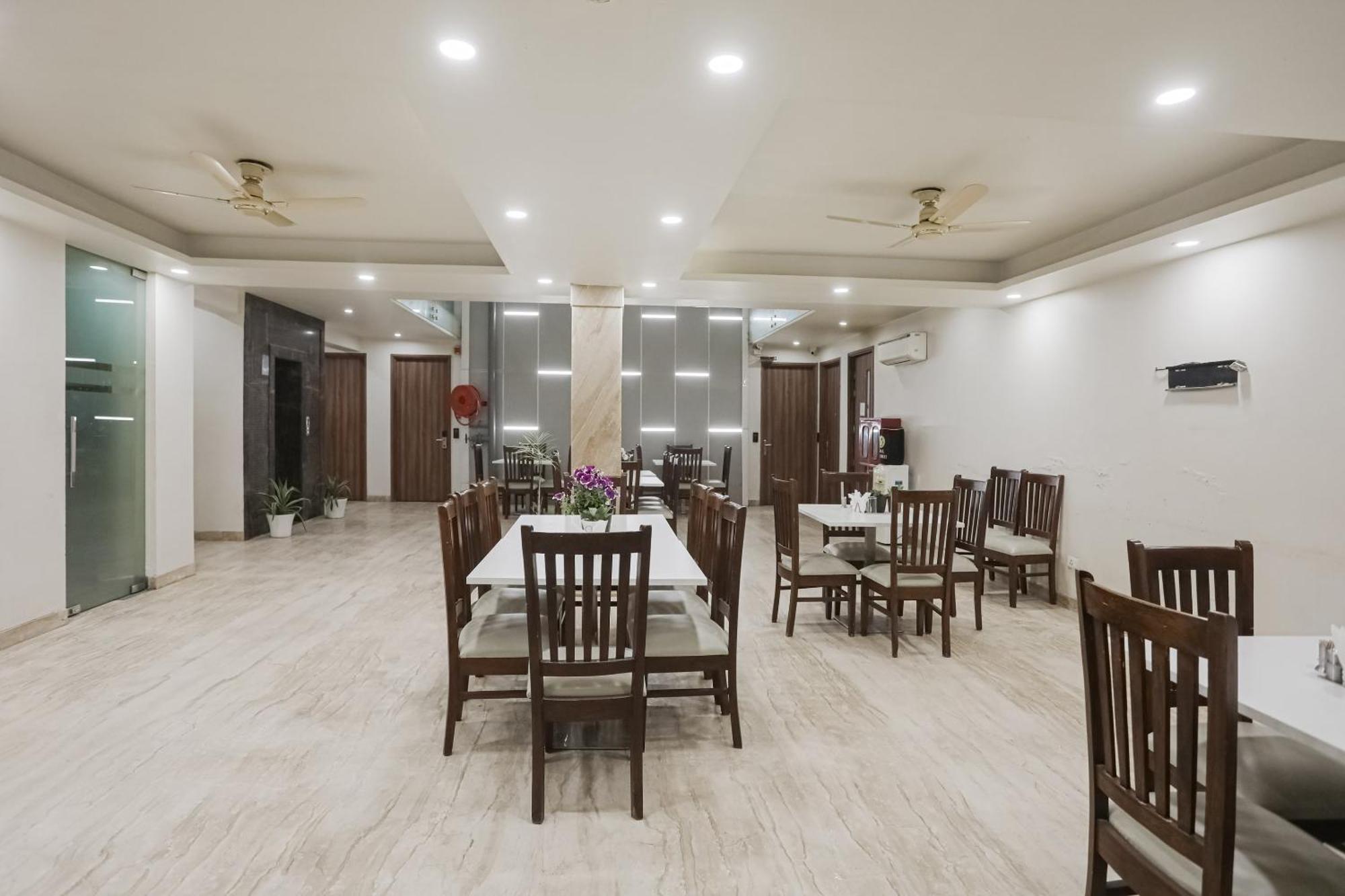 Townhouse The Amv Hotel Gurgaon Exterior photo