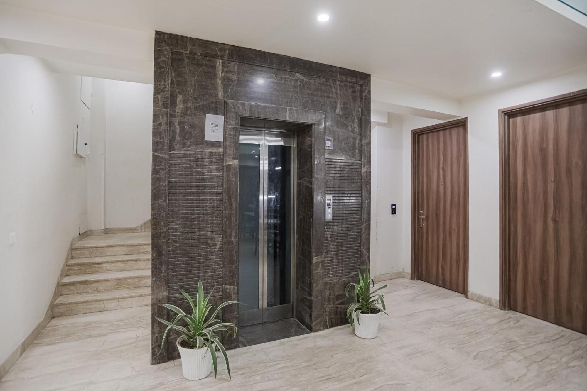 Townhouse The Amv Hotel Gurgaon Exterior photo