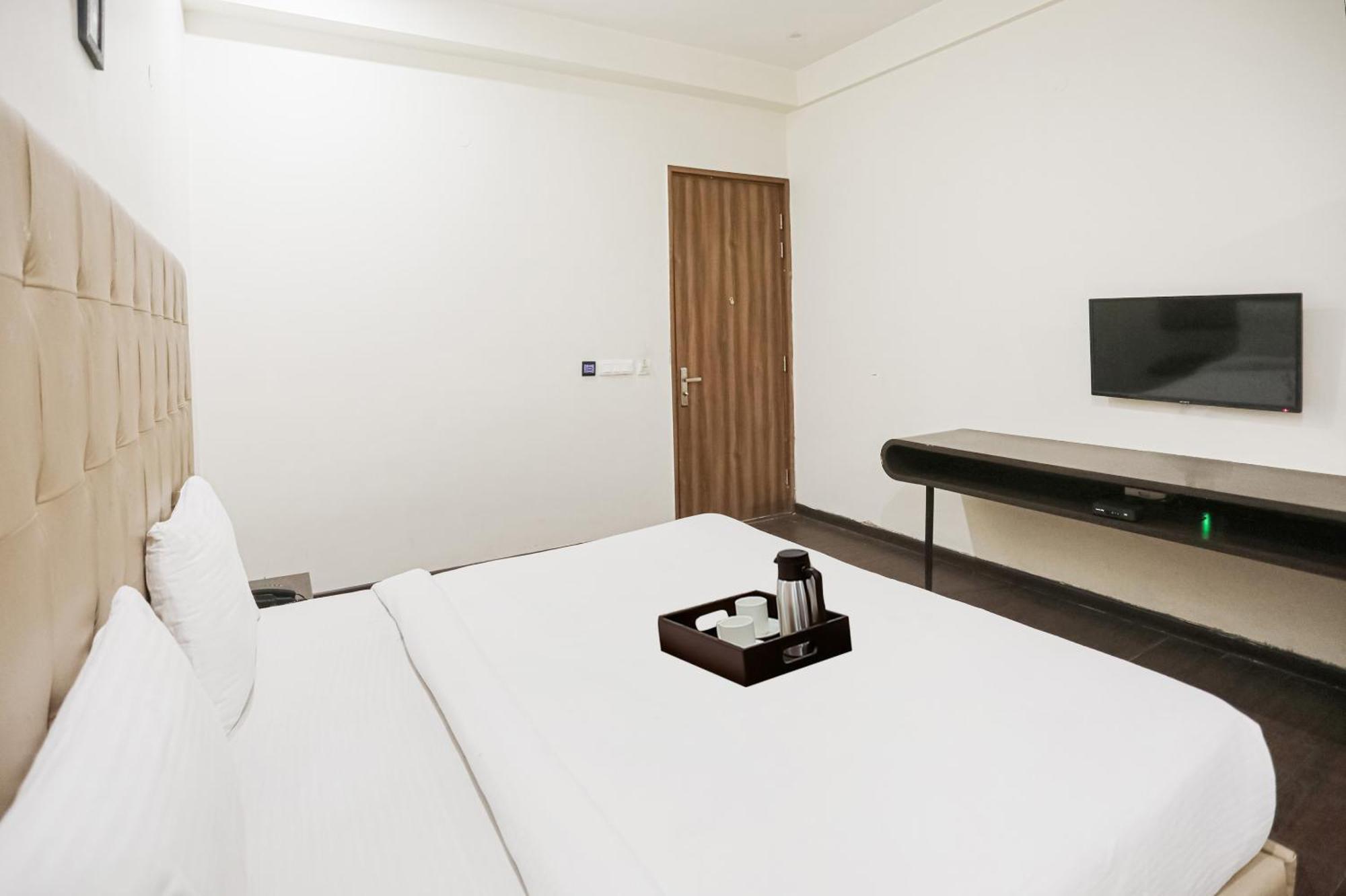 Townhouse The Amv Hotel Gurgaon Exterior photo