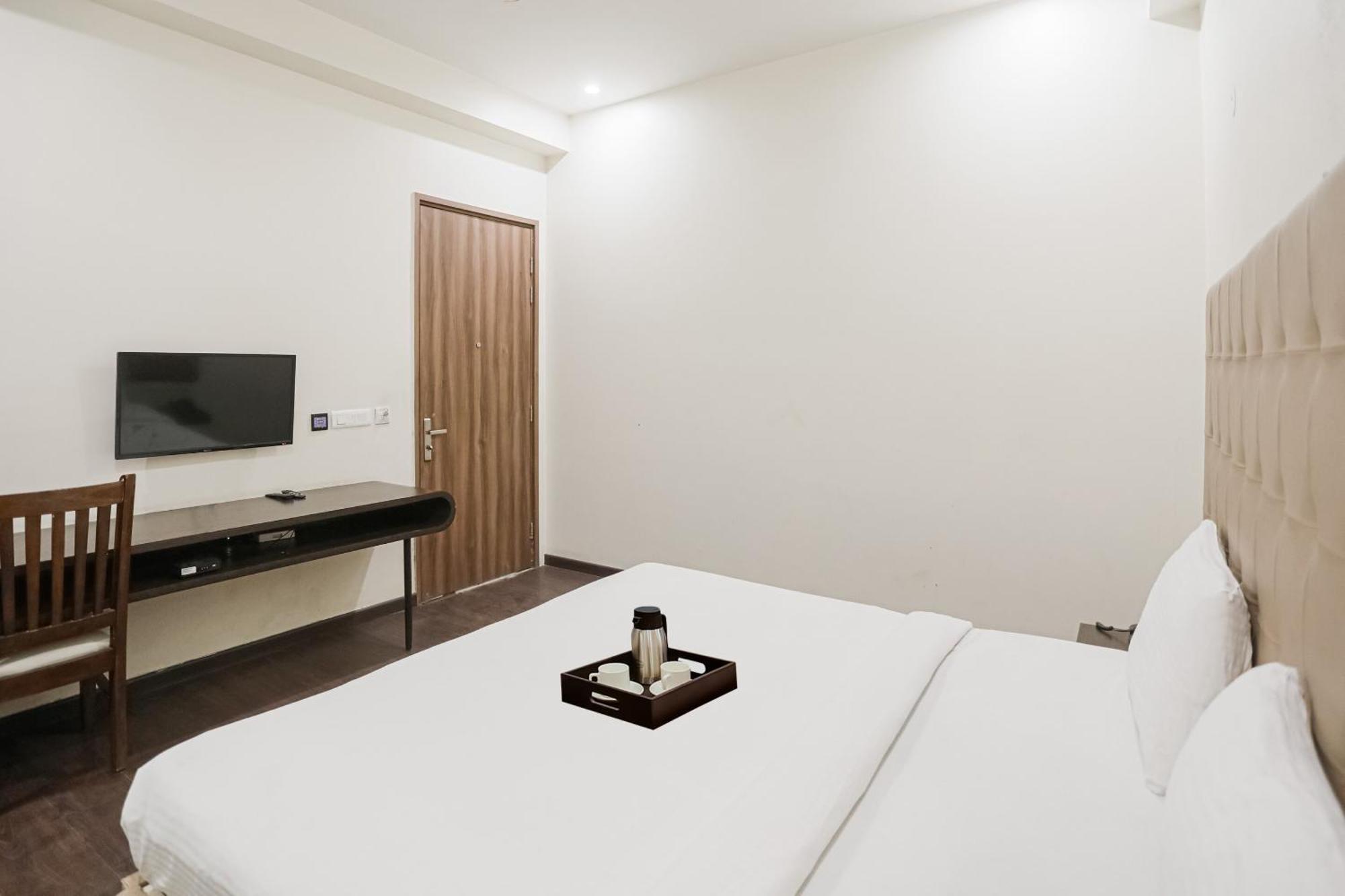 Townhouse The Amv Hotel Gurgaon Exterior photo